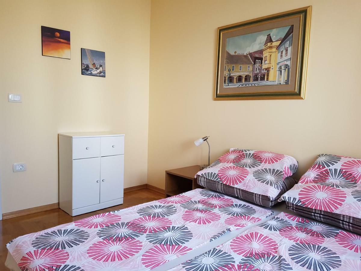 Apartment Barba Ližnjan エクステリア 写真