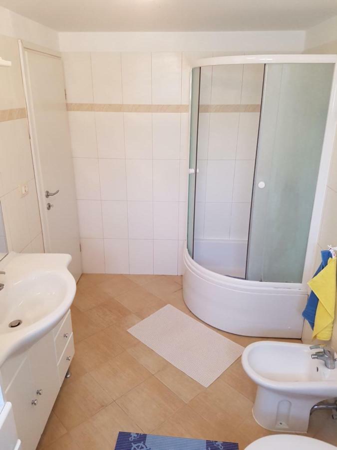 Apartment Barba Ližnjan エクステリア 写真